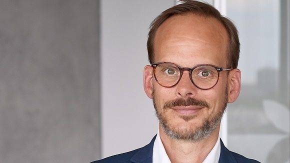 Marcus Person arbeitet als E-Commerce-Spezialist bei Hmmh.