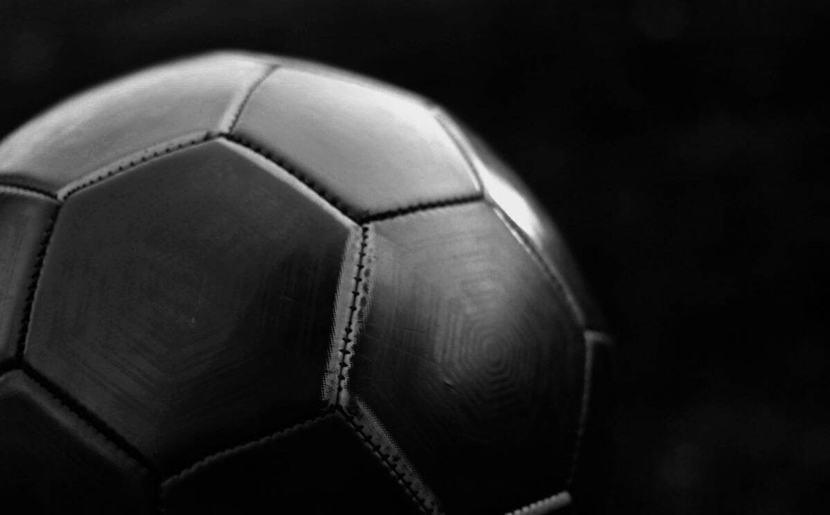 Ins Schwarze getroffen oder rabenschwarz - wie kommen die Spots an? 