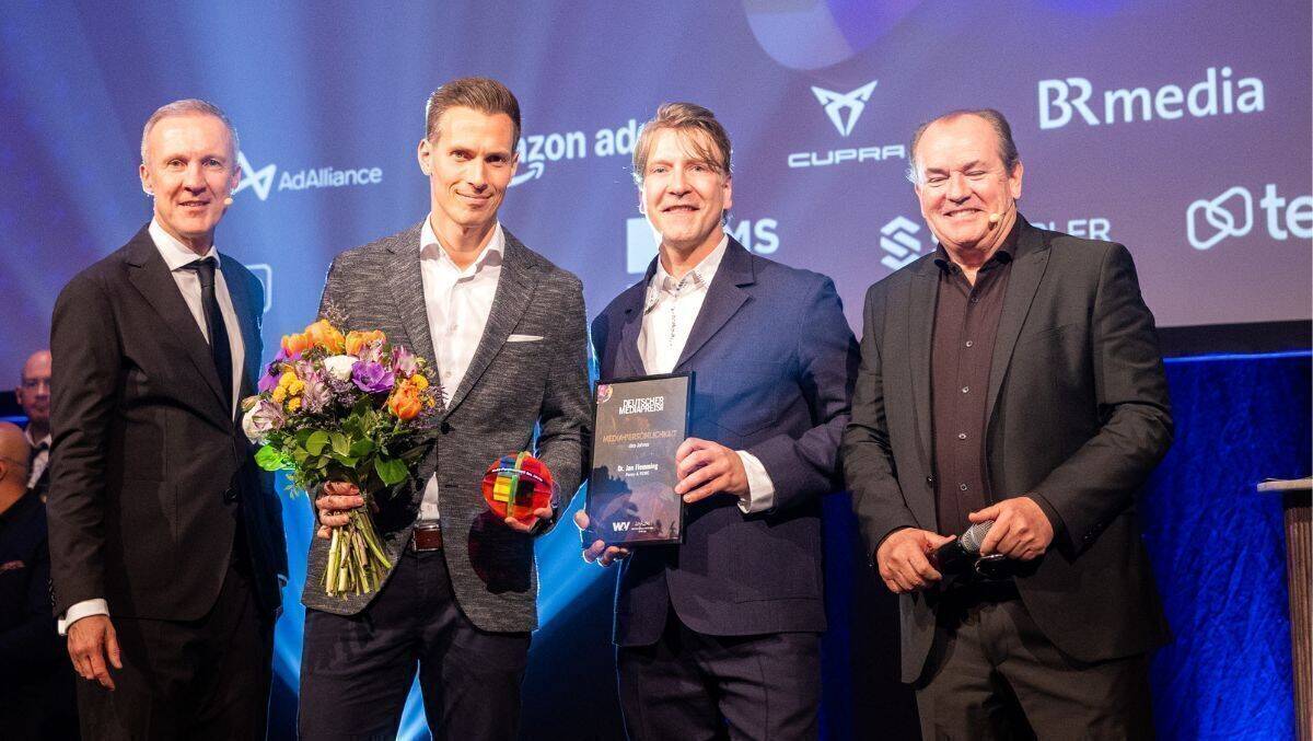 v.l.: W&V-Chefredakteur Rolf Schröter, Jan Flemming, Laudator Frank Vogel, Moderator Wolfram Kons.