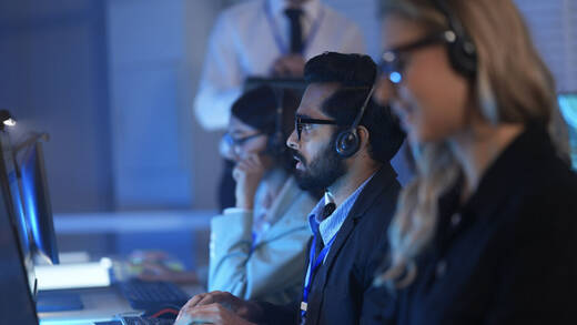 Der Acxiom-Report zeigt, wo die KI Journeys verkürzt und Kunden vergrault