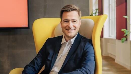 Google-Deutschlandchef Justus befürchtet, dass weitere Beschränkungen der personalisierten Werbung Arbeitsplätze gefährden und Unternehmen zur Abwanderung zwingen könnten.