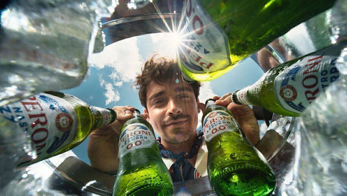 Charles Leclerc ist neuer Markenbotschafter von Peroni.