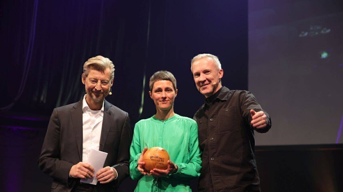Iskra Velichkova mit Rolf Schröter, W&V, und Frank Goldberg, IDOOH (li).