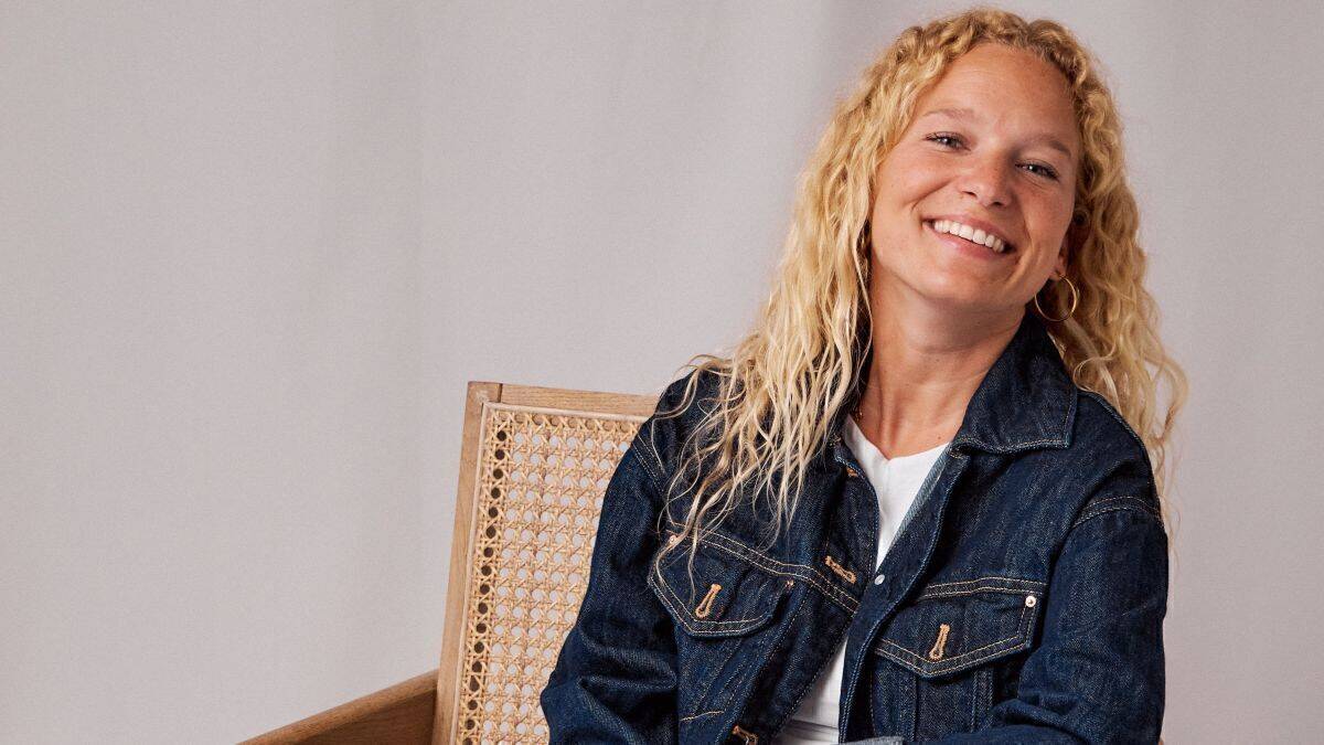 „KI shiftet den Fokus auf größere Aufgaben“, sagt Tamara Göbel. Sie verantwortet die kreative Markenführung für die gesamte Snocks Group, zu der auch Oceanapart und Femtis gehören.