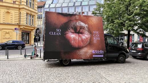 Bidetlity setzt auf freche Sichtbarkeit