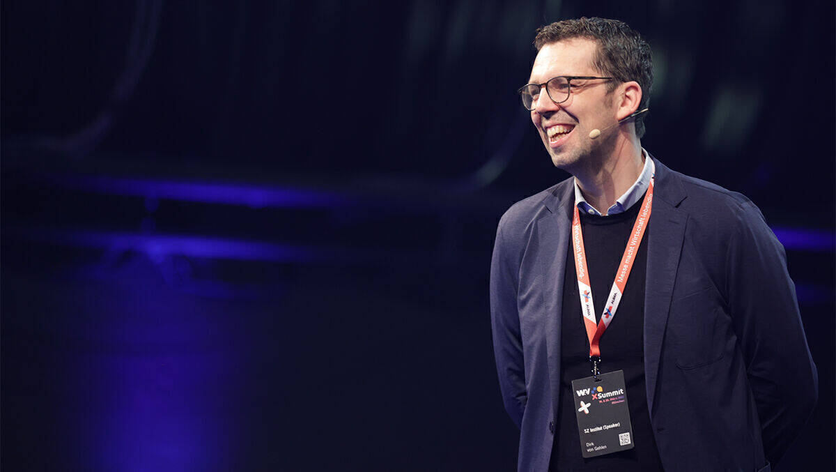 Dirk von Gehlen ist Director Think Tank am SZ-Institut in München. Der Diplom-Journalist hat gerade gemeinsam mit Lucas von Gwinner das Buch „Macht Marke – Wie Kreative Zukunft gestalten“ veröffentlicht.