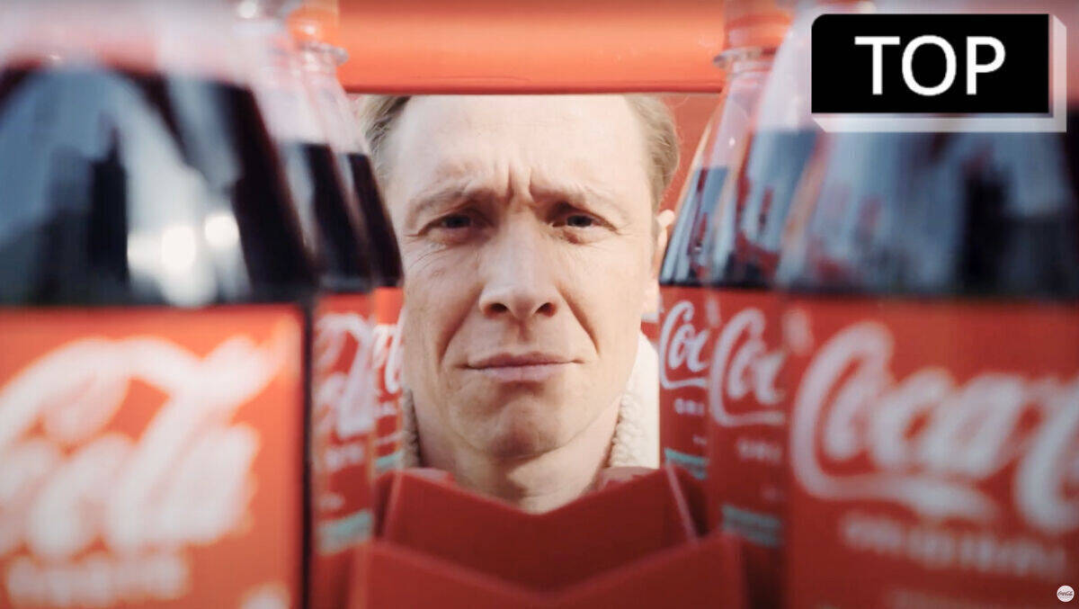 Matthias Schweighöfer im Coca-Cola-Werk.