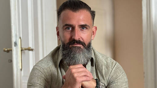 „Wenn der Markt tobt, muss Markenführung zur Aufklärungsarbeit werden“, sagt Richard Lucht, VP Brand, Communication & Public Affairs bei Thermondo, im Interview.