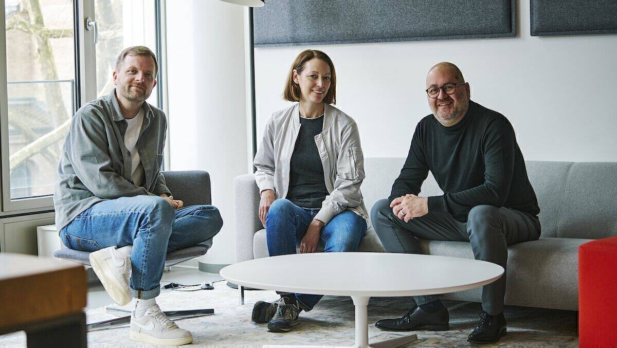 Dennis May, Jennifer Andree und Michael Schuld (v.l.) sind die Gestalter:innen hinter Publics Amp und deren Arbeit für Mediamarktsaturn.