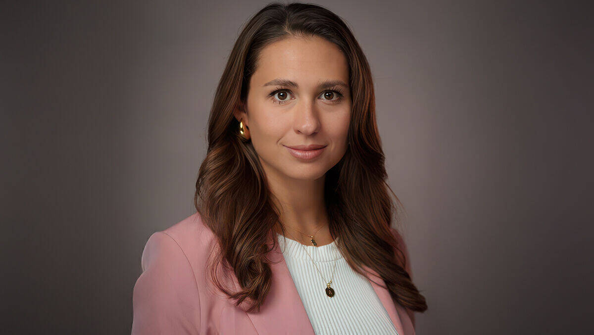 Während Media Neuerungen wie KI mit großer Offenheit begegnet, wird das Thema Nachhaltigkeit eher blockiert, kritisiert Stephanie Helen Scheller, Managing Partner Sustainable Solutions Omnicom Media Group EMEA, in ihrem Gastbeitrag.