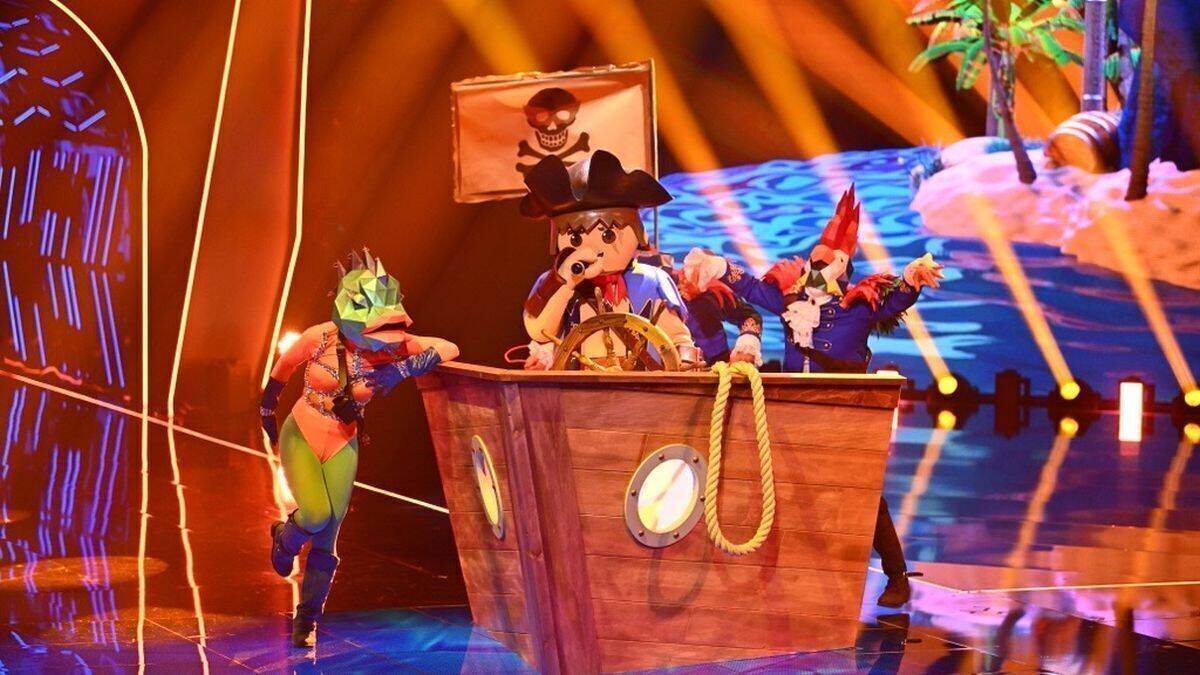 Ein Playmobil-Pirat entert "The Masked Singer"