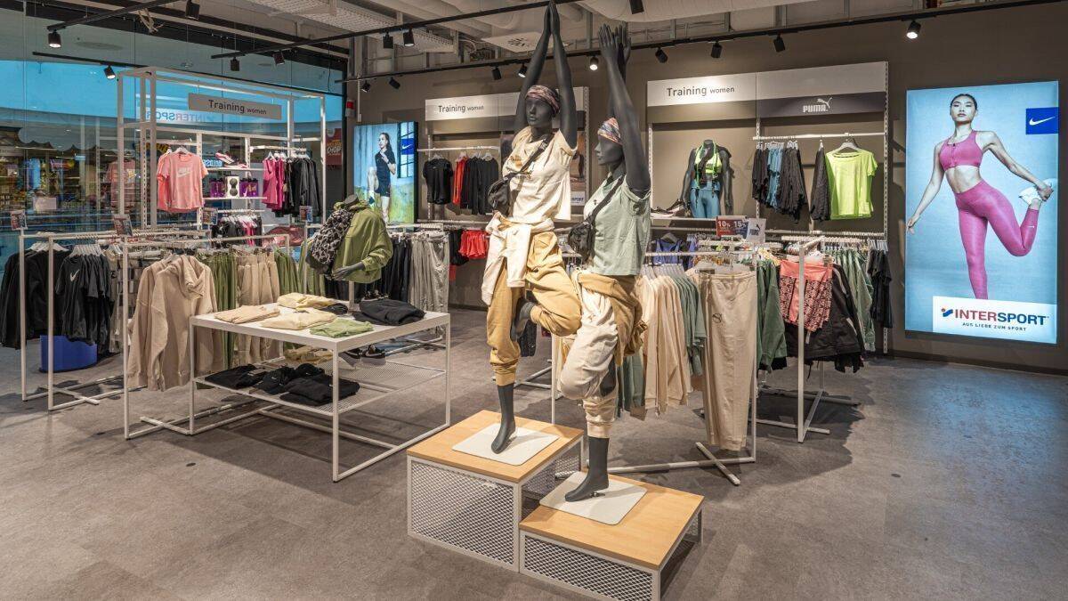 Hier präsentiert sich Nike bei Intersport.