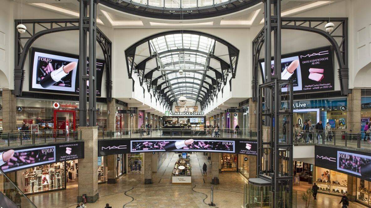 The Halo: Aufmerksamkeitsstarker Werbe-Mittelpunkt im Westfield Centro Oberhausen.