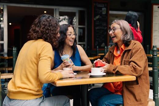 Das Alter ist nicht mehr das, was Menschen am meisten verbindet. Andere Faktoren wie Interessen spielen eine größere Rolle.