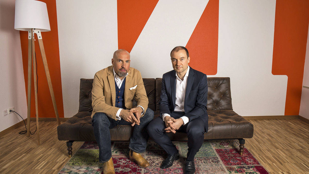 Jochen Fischer, General Manager C14Torce Germany (l.), mit Seat-Marketingchef Stefan Gundelach.