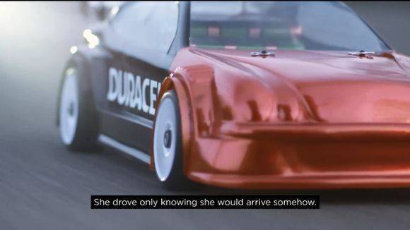 Das ferngesteuerte Duracell-Auto schaffte mit nur einer Ladung von 144 Batterien die legendäre Bertha-Benz-Route.