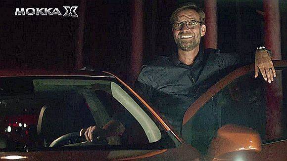 Jürgen Klopp leuchtet für Opel.
