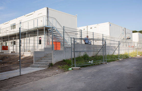 Flüchtlingsunterkunft in Hamburg: "Als Zivilgesellschaft die Stärke zeigen, eine ungewöhnlich große Gruppe von Flüchtlingen menschlich zu empfangen".