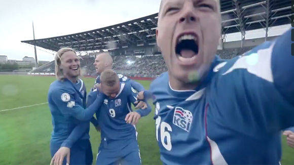 Szene aus dem Icelandair-Spot von Hannes Halldórsson.