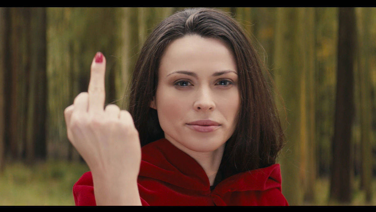 So stand das aber nicht in Grimms Märchen: Rotkäppchen hat die Nase voll. Kino- und TV-Spot von A.T.U und der Agentur BBS.