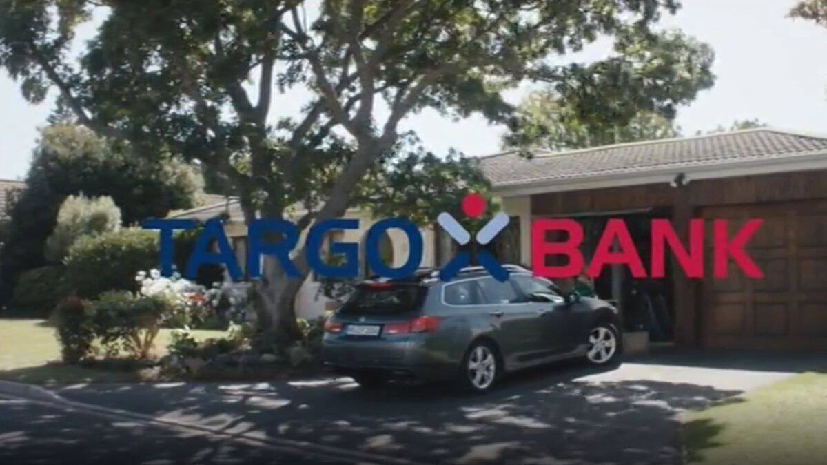 Die W&V Data-Analyse zeigt, wie stark die Banken an Werbung einsparen. Ein Gegenbeispiel: die Targobank.