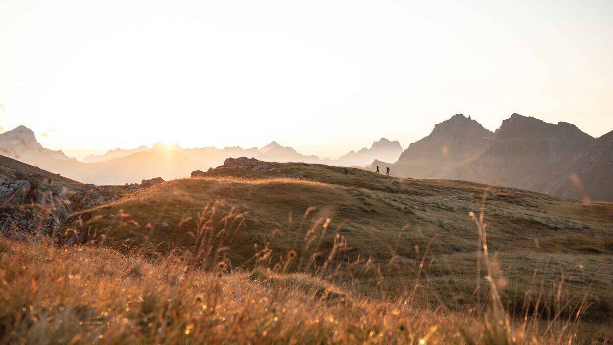 EIn Bild, bei dem Wanderern das Herz aufgeht: Bergzeit macht Lust auf die kommende Saison.