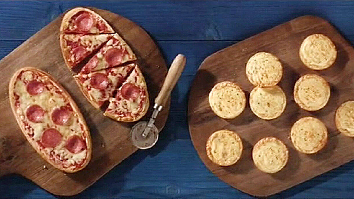 Welche Pizza darf's denn sein? Corona macht die Verbraucher wechselfreudiger denn je - entsprechend hoch wird mit den Werbebudgets gepokert, wie W&V Data zeigt.