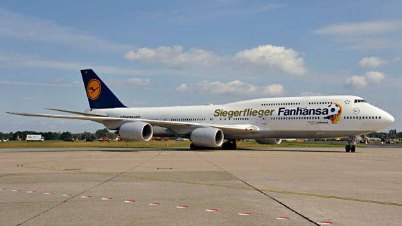 Diesmal sind die Wege kürzer: Die Nationalmannschaft fliegt wieder mit der Fanhansa.