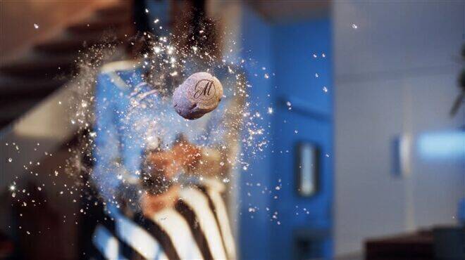 Das Ploppen des Korkens sowie sein Flug sollen Sinnbild für die Zeit des Genießens sein