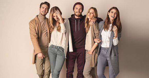 #Everywearyougo: Tom Tailors neue Kampagne verspricht zu jedem Anlass das passende Outfit.