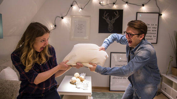 Klein aber Hannah und Max Oberüber müssen sich in der Ikea-Challenge einigen.