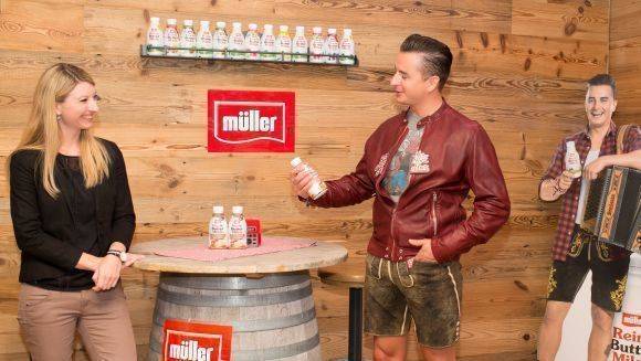 "Wenn's schee macht": Der selbsternannte Alpenrocker bleibt für ein weiteres Jahr Müller-Testimonial.