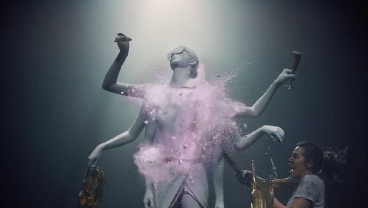 Zerschlagen: Hornbach und die Agentur Heimat bekommen für den Umgang mit Geschlechterklischees den Positivpreis Pinker Pudel.