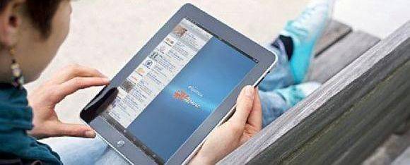 Junge Erwachsene nutzen TV-Inhalte über immer mehr internetfähige Endgeräte.