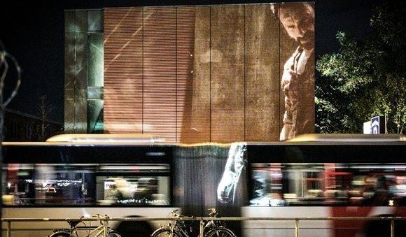 Sie sollten in nächster Zeit nach Sonnenuntergang nicht allen Erscheinungen in deutschen Großstädten trauen - die Zombies aus "The Walking Dead" sind im Anmarsch! RTL II wirbt facettenreich zum Start im Free-TV.