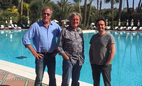 Lassen es jetzt bei Amazon Prime krachen: Jeremy Clarkson (l.), Richard Hammond und James May.