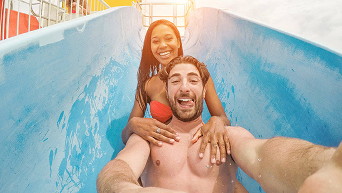 Wasserrutsche? Wem das nicht genug Erlebnis ist, kann per VR einen Tiefseetauchgang vornehmen - im Pool.