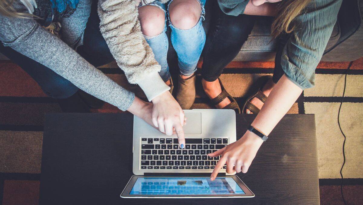 Vor allem bei jungen Zielgruppen kommt Social Shopping gut an.