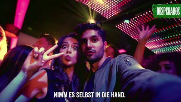 Die Kampagne "Why Not?!" ermuntert die junge Zielgruppe, auf Konventionen zu pfeifen. Zu sehen auch in einem Online-Video.