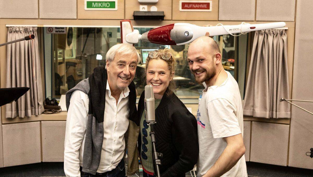 V. l.: Ueli Jäggi (Xaver Finkbeiner), Karoline Eichhorn (Nina Brändle), Matti Krause (Sieger). 