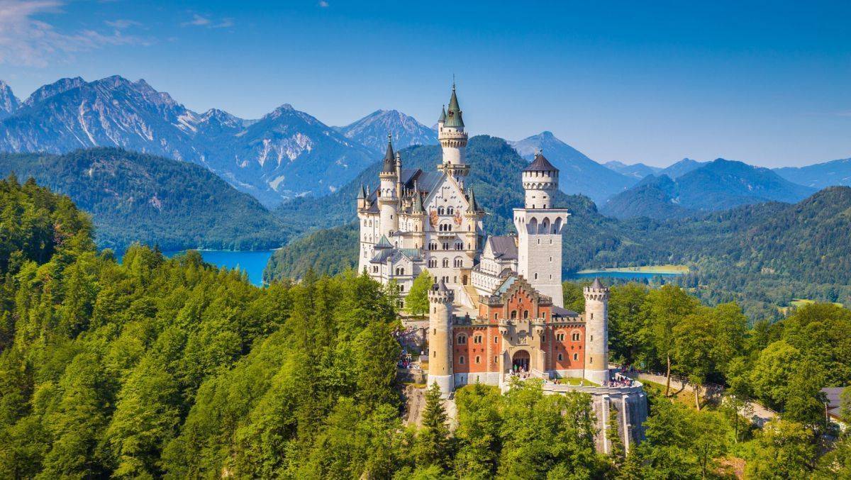 Neuschwanstein - oft fotografiert und geteilt. 