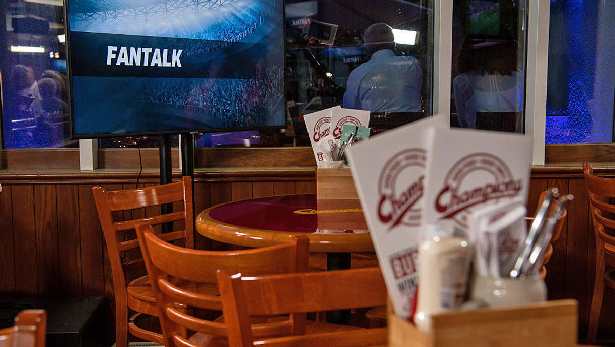 Ein Münchner Sender talkt in einem Münchner Hotel: die Location-Partnerschaft zwischen Sport1 und München Marriott Hotel.