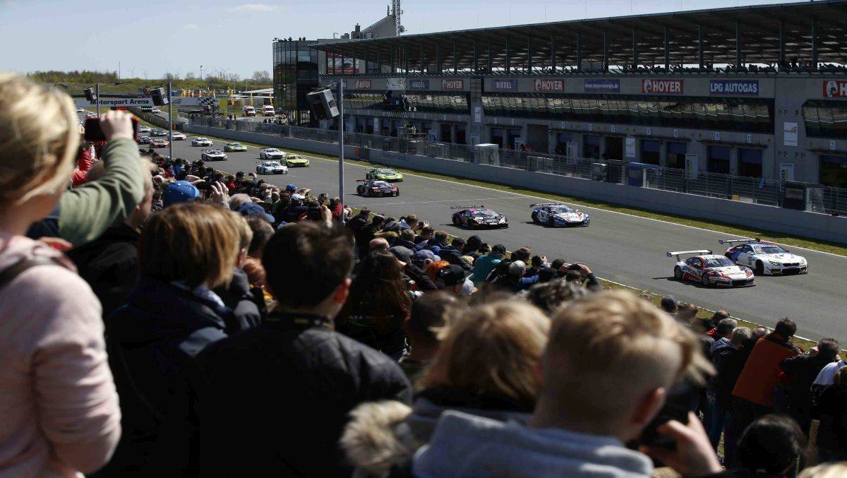 Hier war die Welt noch in Ordnung. Doch auch wenn Corona den ADAC GT Masters einen Strich durch die Rechnung gemacht hat, ist der ADAC kreativ.