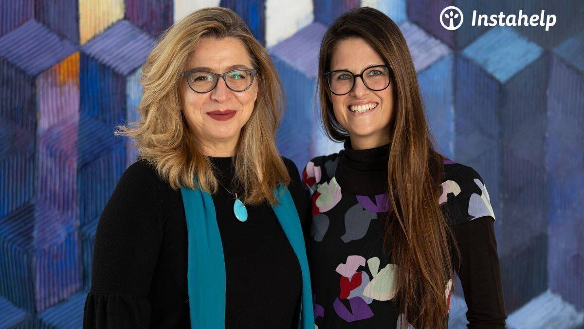 Selma Prodanovic mit Instahelp-Gründerin Bernadette Frech