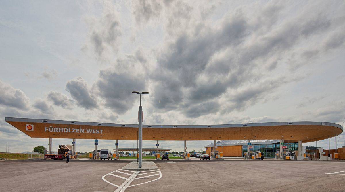 As "Raststätte der Zukunft" feiert Tank & Rast seine Neueröffnung Fürholzen West an der A9.