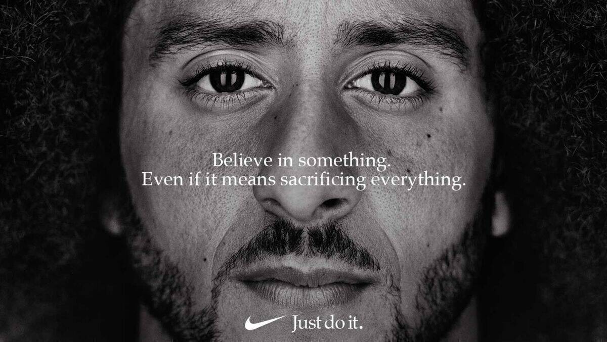 Colin Kaepernick verweigerte der US-amerikanischen Nationalhymne den Respekt. Das machte ihn für einige zur Hassfigur. Nike ernannte ihn zum „Dream crazy“-Testimonial.